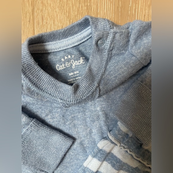 $5 bundle / Newborn lounge outfit 😍 - Picture 4 of 4